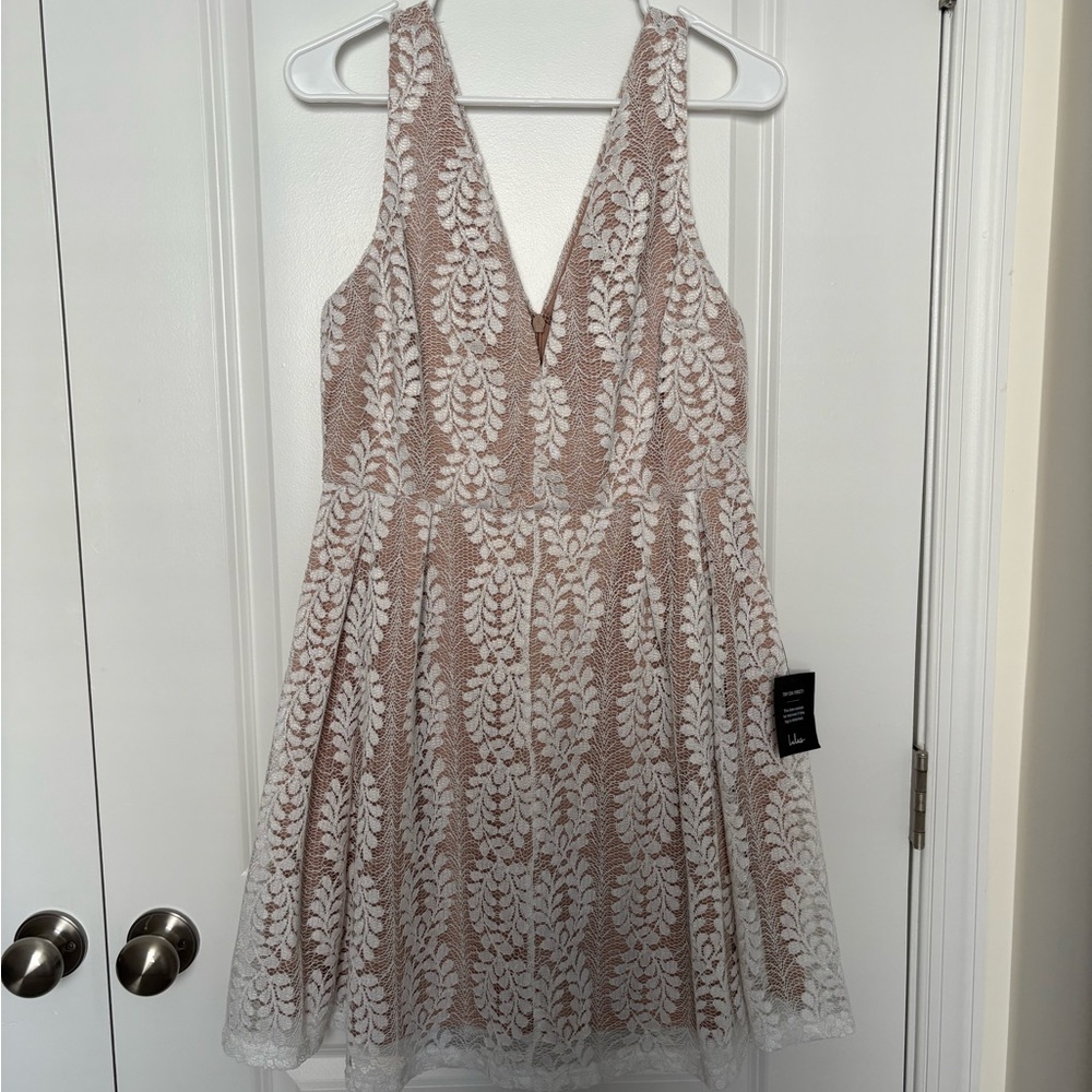 Lulu's Backless Lace Dress in Cream and White